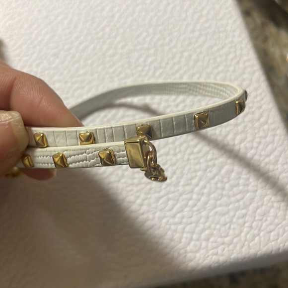 Juicy Buckle Bracelets - Picture 5 of 5